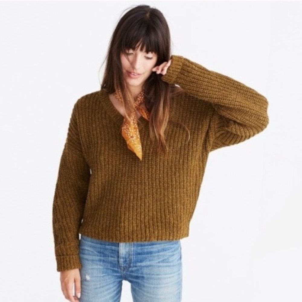 ✨2xHP✨MADEWELL Pleat Sleeve Pull Over V Neck Sweater✨